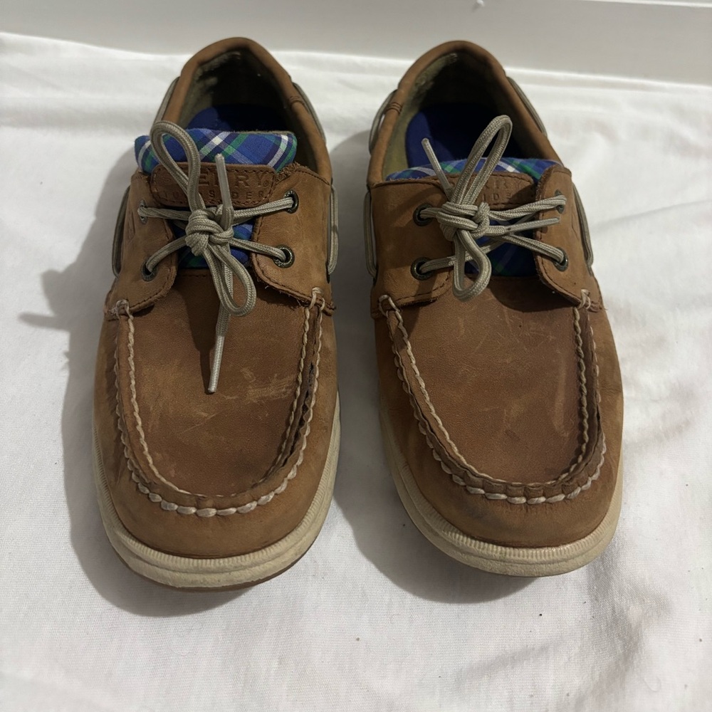 Traditional sperry boat shoes